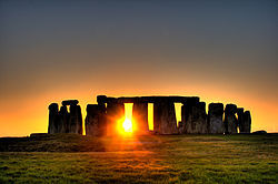 250px-Stonehenge_(sun).jpg